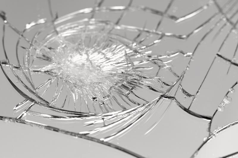 broken-mirror.jpg