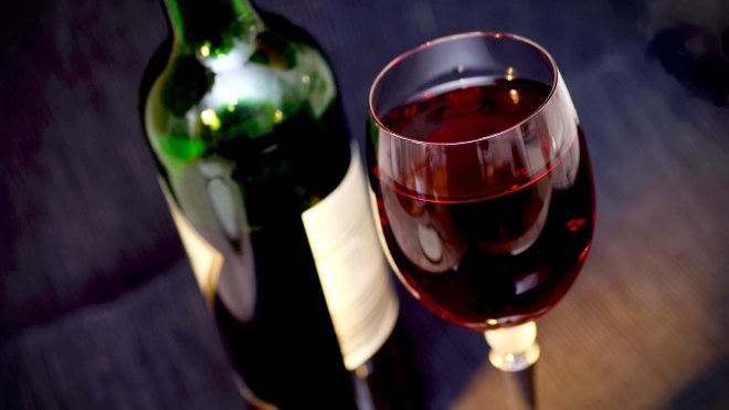 Krasnoe vino - 8 стаканов воды в день или смерть от обезвоживания?