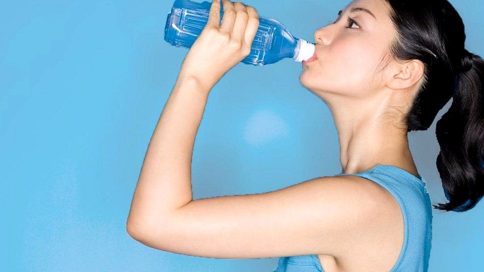 Pit vodu - 8 стаканов воды в день или смерть от обезвоживания?